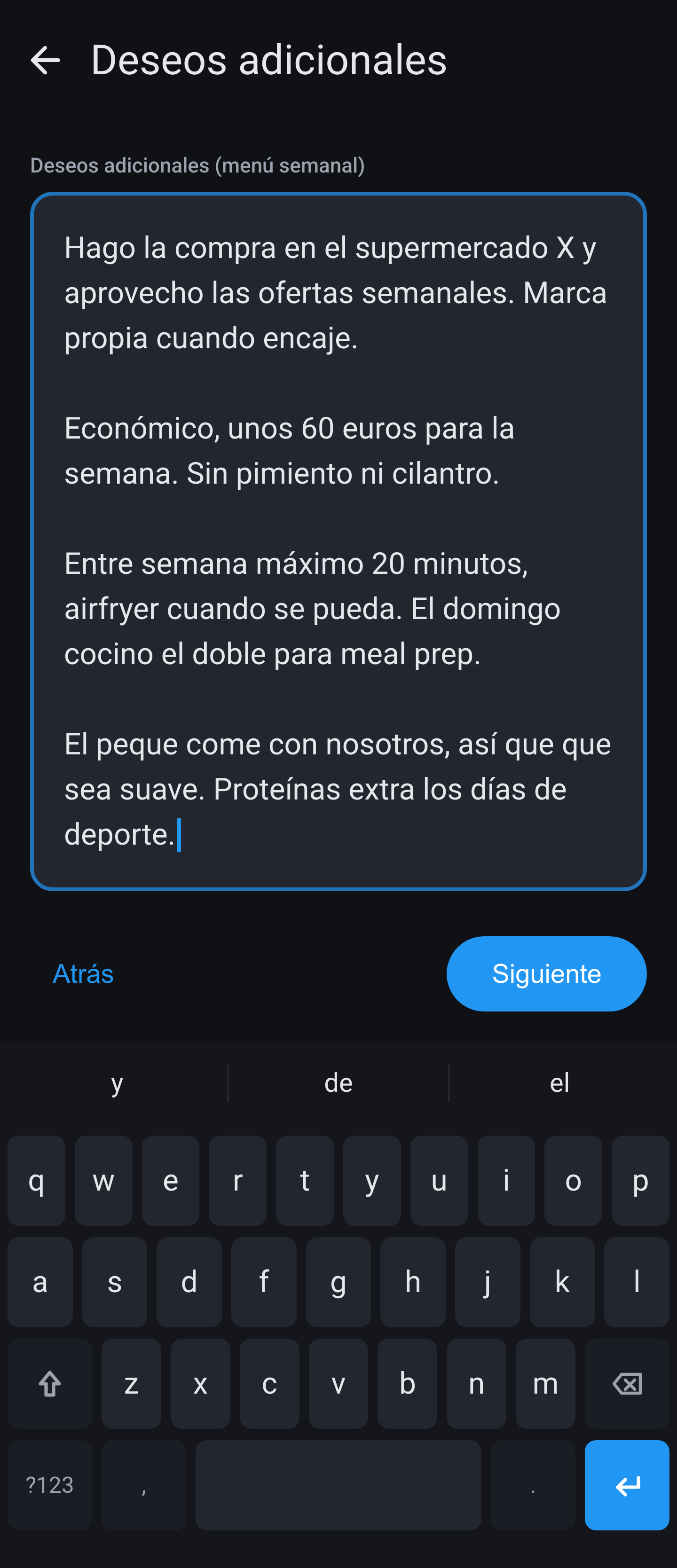 Asistente de plan semanal en el paso Deseos adicionales, con deseos sobre supermercado, presupuesto y tiempo de cocción.