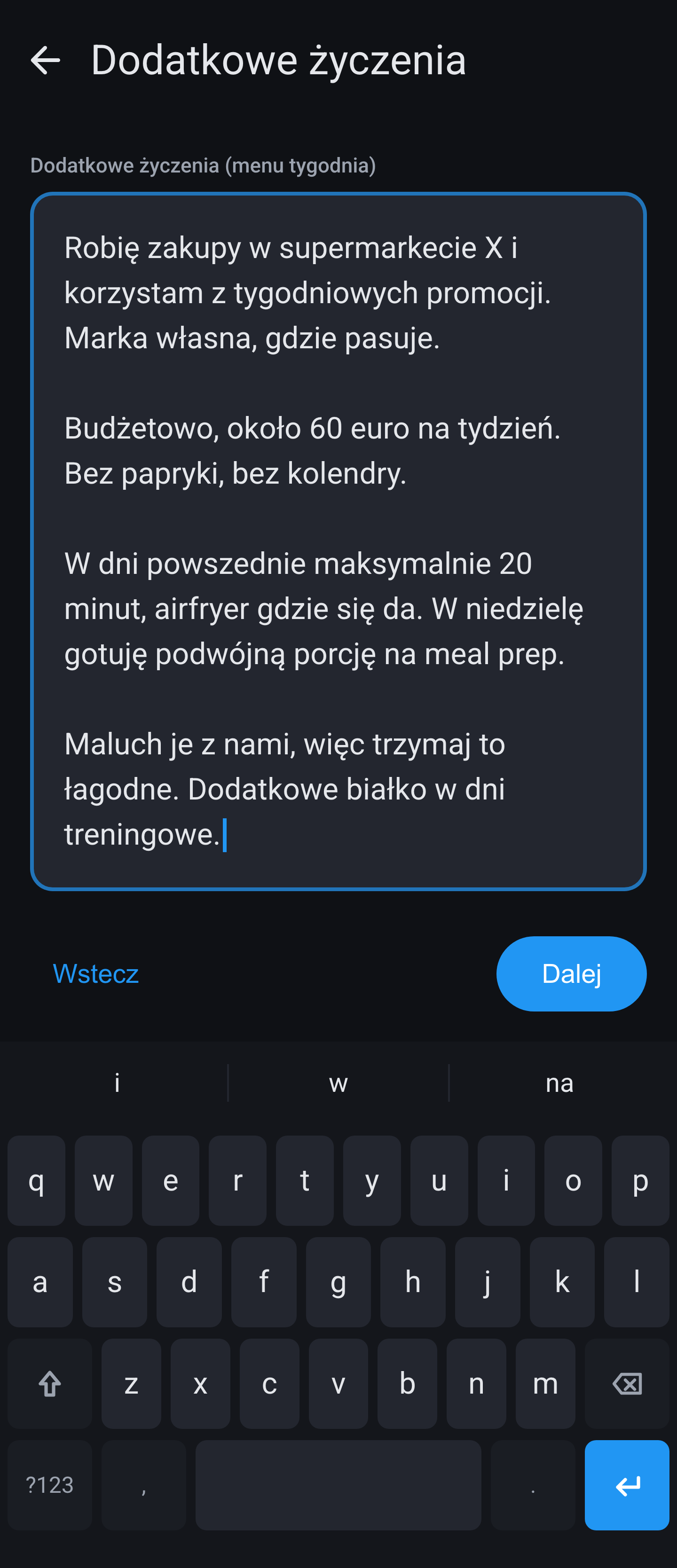 Kreator planu tygodnia na kroku Dodatkowe życzenia, z wpisanymi życzeniami o supermarkecie, budżecie i czasie gotowania.